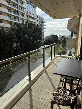 Kirayə verilir 3 otaqlı yeni tikili 135 m²