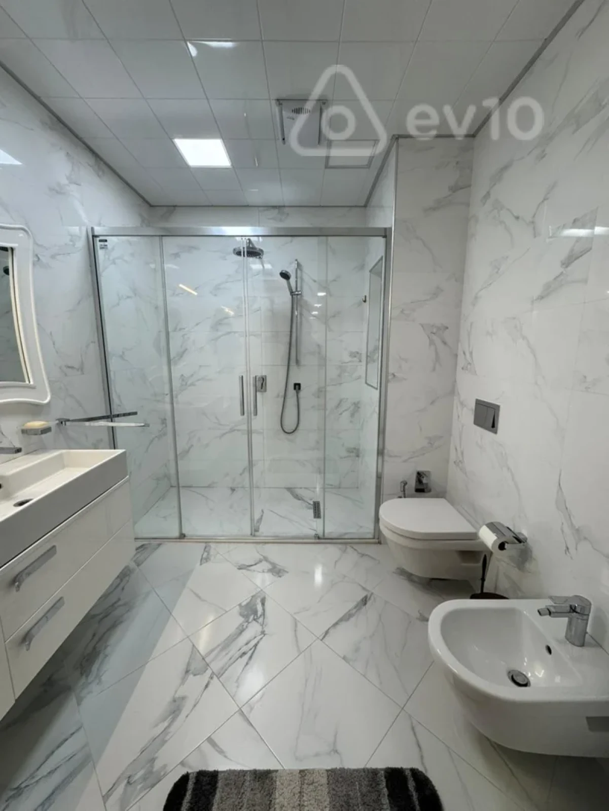 Kirayə verilir 3 otaqlı yeni tikili 135 m²