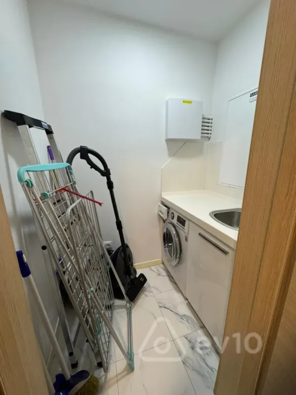 Kirayə verilir 3 otaqlı yeni tikili 135 m²