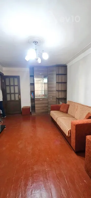Kirayə verilir 1 otaqlı köhnə tikili 35 m²