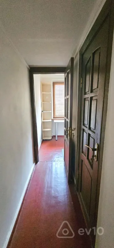 Kirayə verilir 1 otaqlı köhnə tikili 35 m²