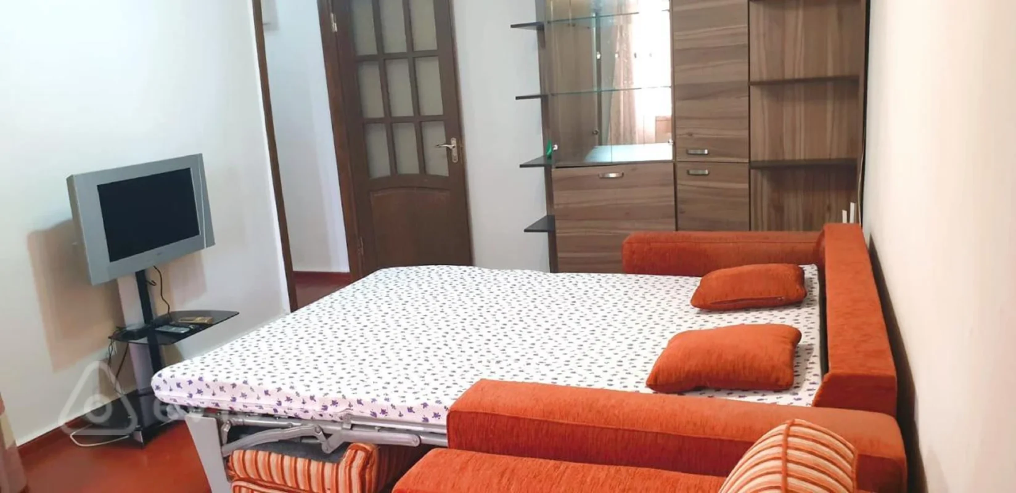 Kirayə verilir 1 otaqlı köhnə tikili 35 m²