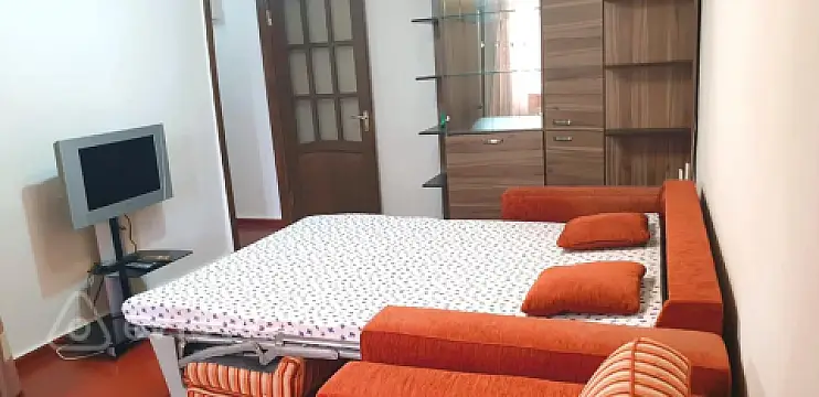 Kirayə verilir 1 otaqlı köhnə tikili 35 m²