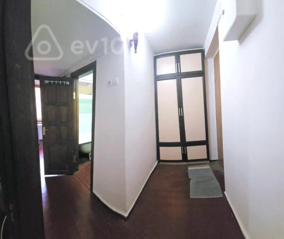 Kirayə verilir 1 otaqlı köhnə tikili 35 m²
