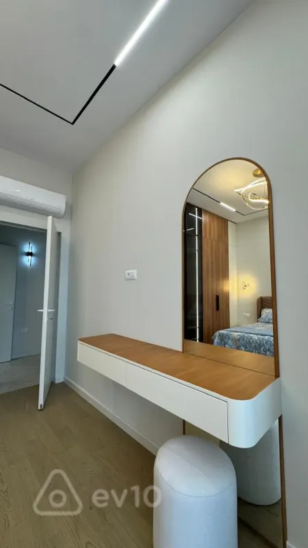 Satılır 2 otaqlı yeni tikili 72.1 m²