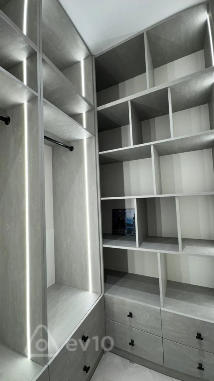 Satılır 2 otaqlı yeni tikili 72.1 m²