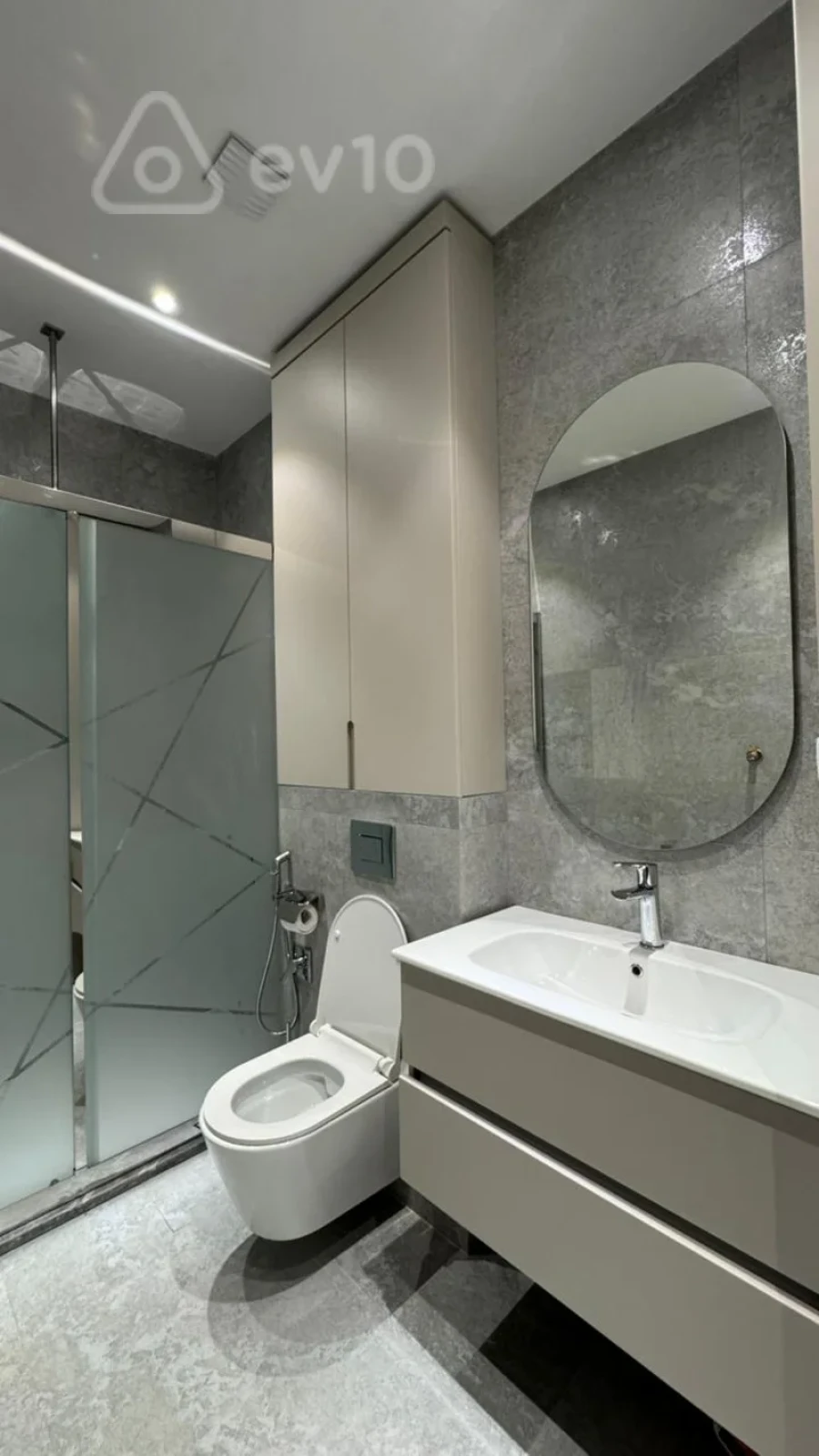 Satılır 2 otaqlı yeni tikili 72.1 m²