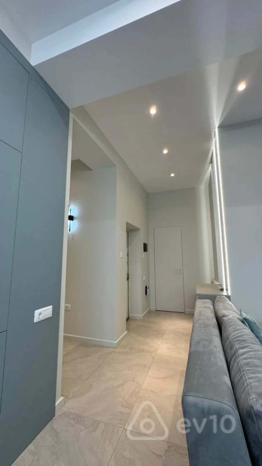 Satılır 2 otaqlı yeni tikili 72.1 m²