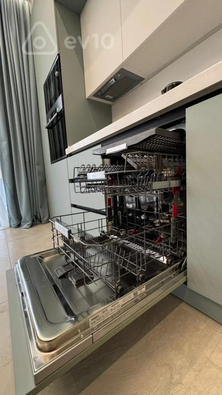 Satılır 2 otaqlı yeni tikili 72.1 m²