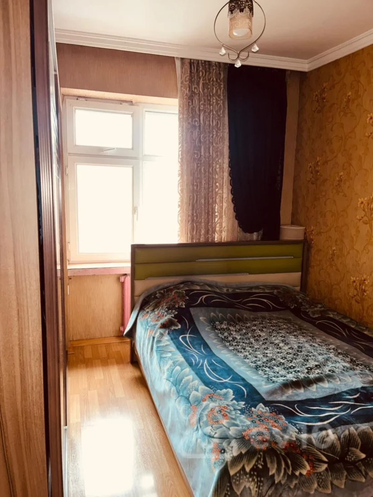 Satılır 2 otaqlı köhnə tikili 60 m²