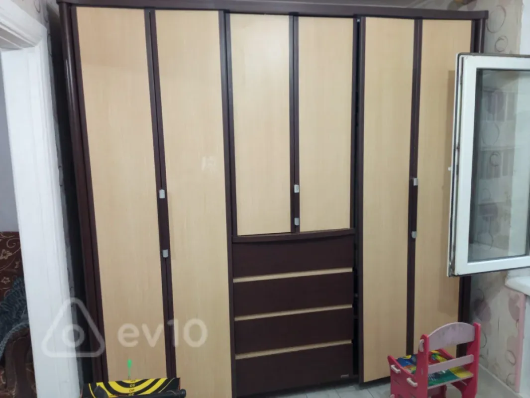 Kirayə verilir 2 otaqlı köhnə tikili 50 m²