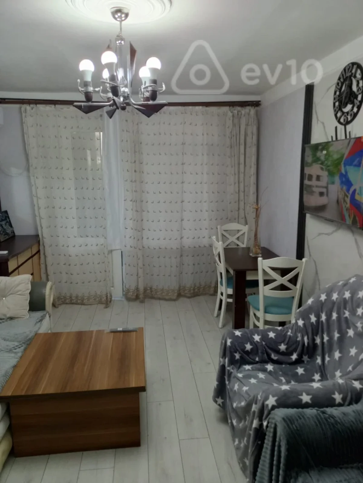 Kirayə verilir 2 otaqlı köhnə tikili 50 m²
