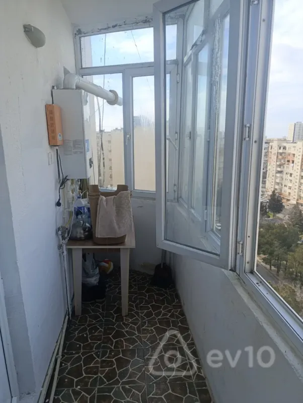 Satılır 1 otaqlı köhnə tikili 40 m²