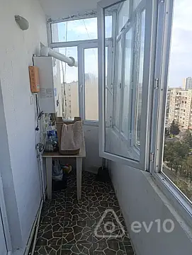 Satılır 1 otaqlı köhnə tikili 40 m²