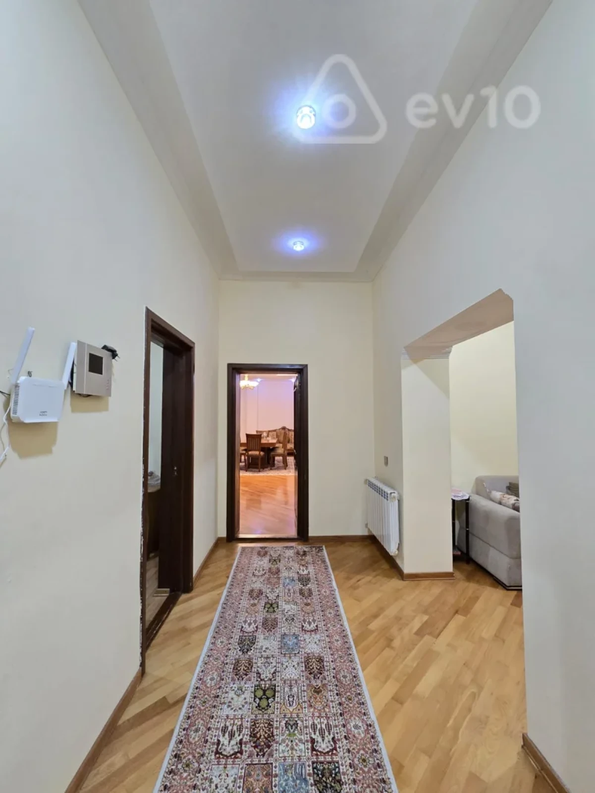 Satılır 6 otaqlı həyət evi 230 m²