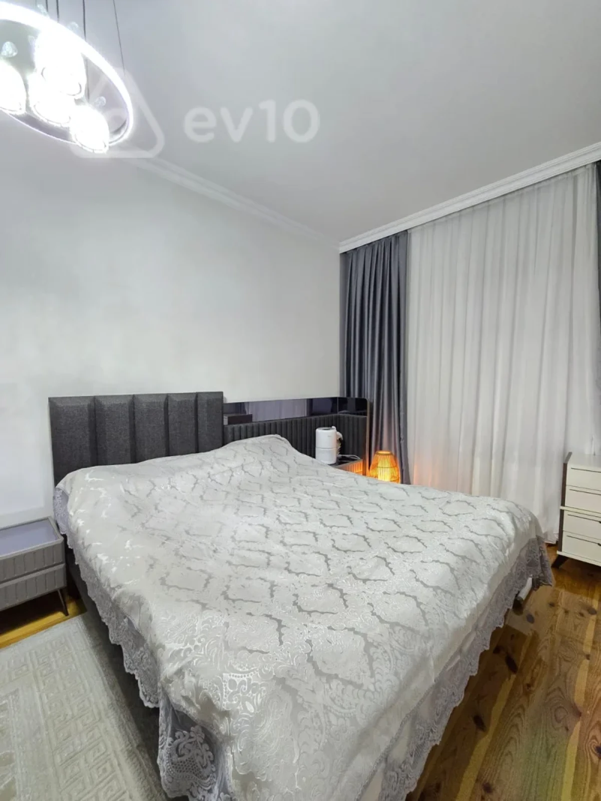 Satılır 6 otaqlı həyət evi 230 m²