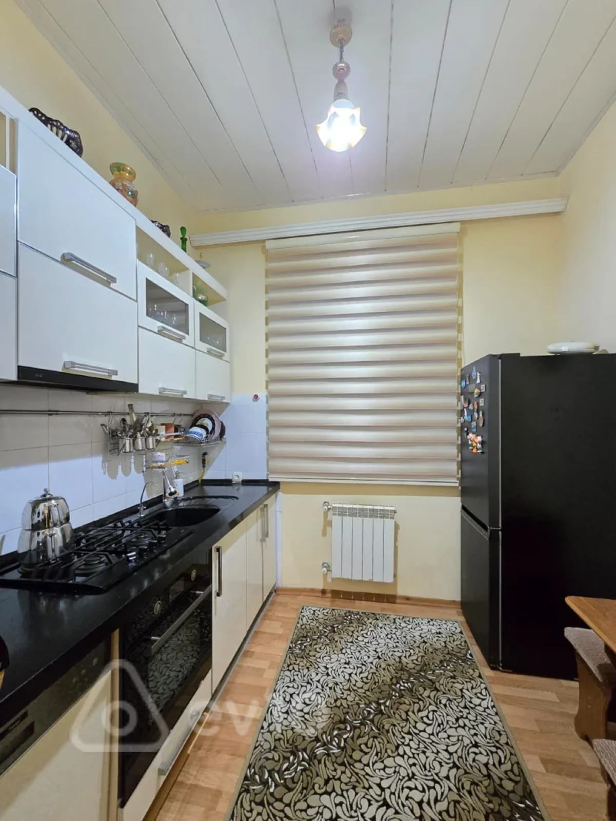 Satılır 6 otaqlı həyət evi 230 m²