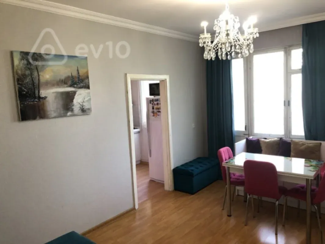 Kirayə verilir 1 otaqlı köhnə tikili 35 m²