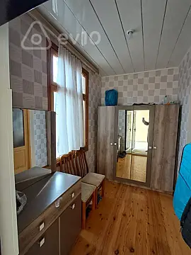 Satılır 5 otaqlı həyət evi 232 m²