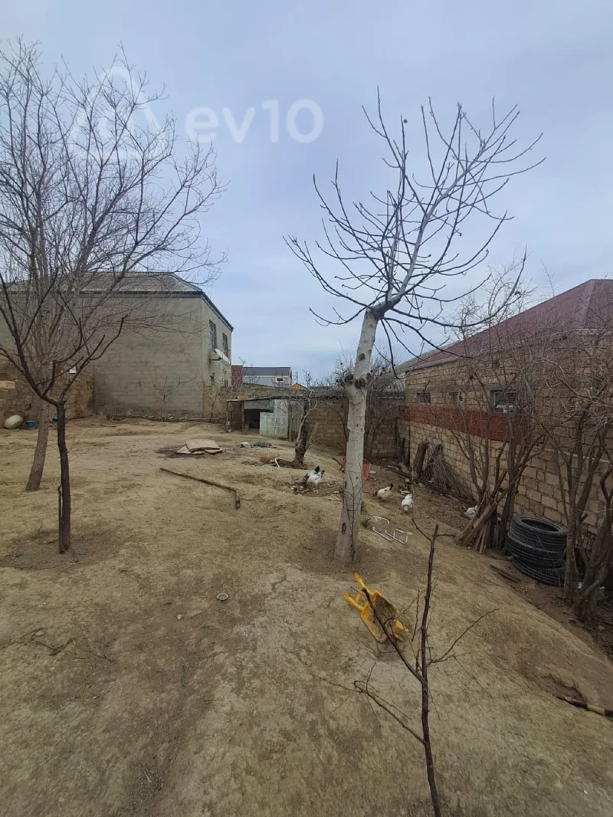 Satılır 5 otaqlı həyət evi 232 m²