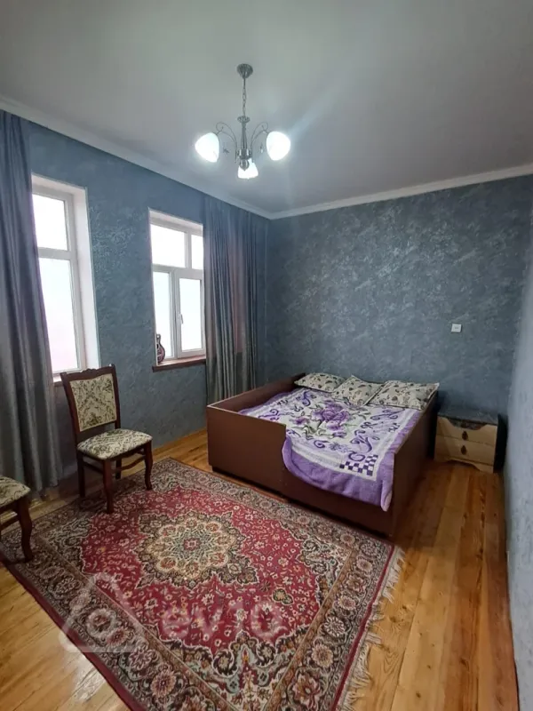 Satılır 5 otaqlı həyət evi 232 m²