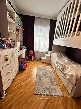 Satılır 4 otaqlı köhnə tikili 100 m²