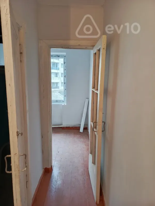 Kirayə verilir 1 otaqlı köhnə tikili 40 m²
