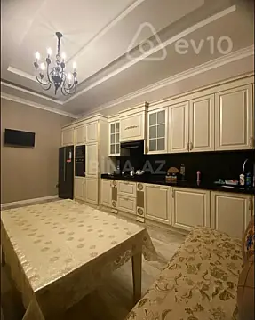 Satılır 6 otaqlı həyət evi 250 m²