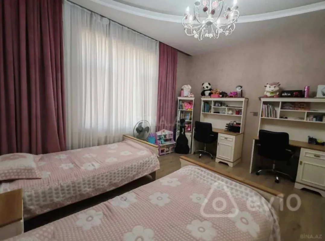 Satılır 6 otaqlı həyət evi 250 m²