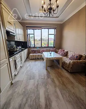 Satılır 6 otaqlı həyət evi 250 m²