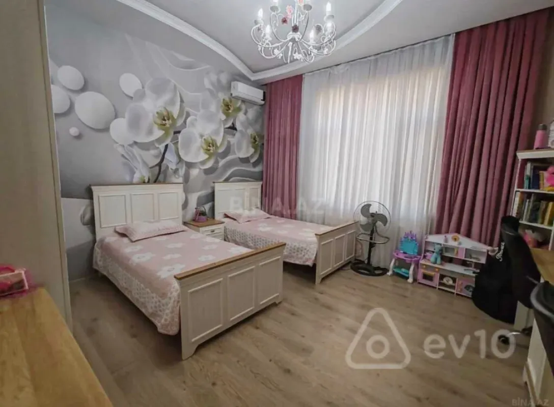 Satılır 6 otaqlı həyət evi 250 m²