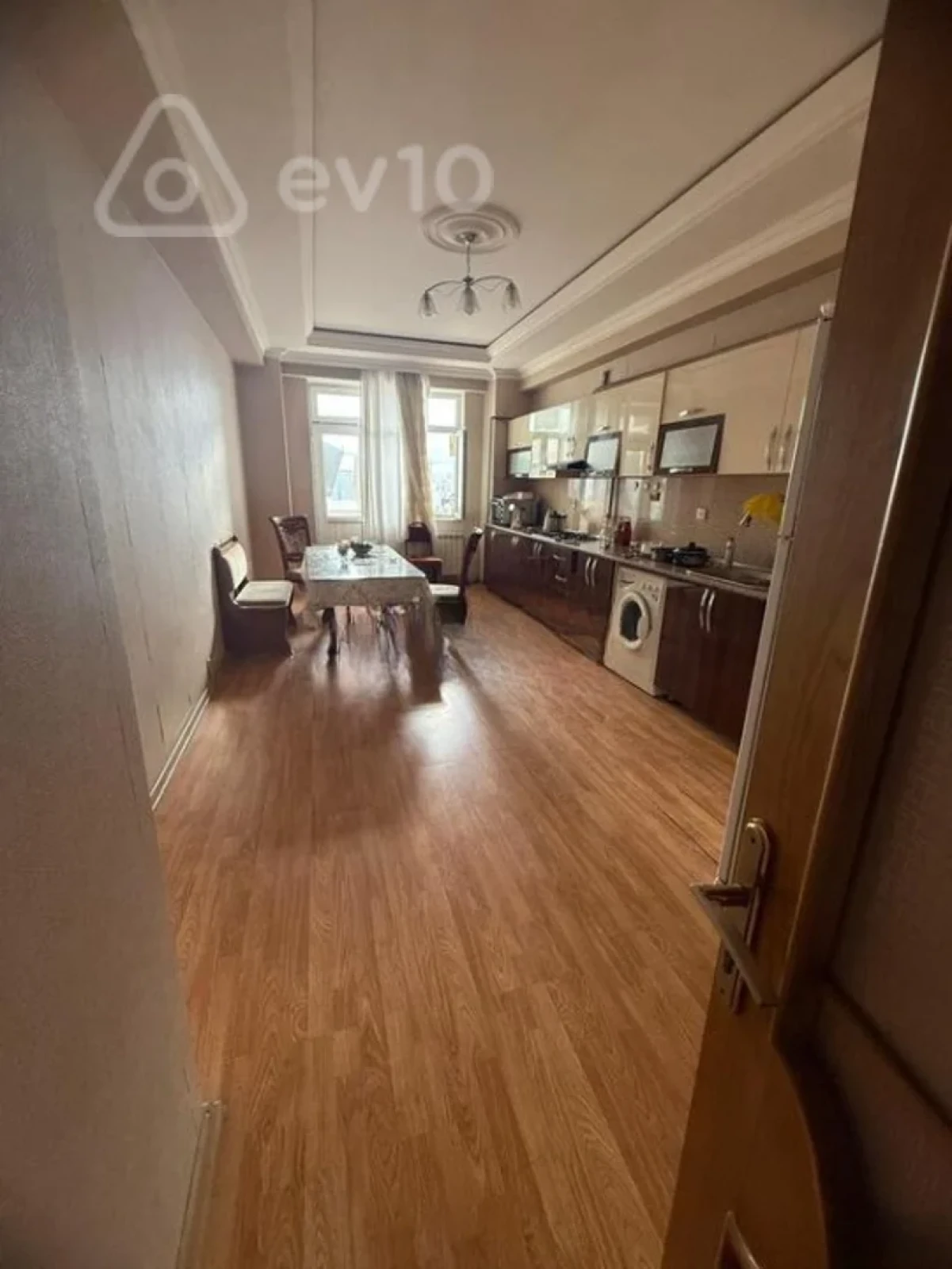 Satılır 3 otaqlı yeni tikili 170 m²