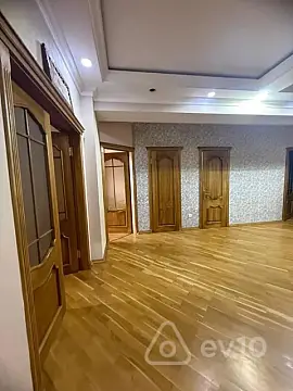 Satılır 3 otaqlı yeni tikili 170 m²