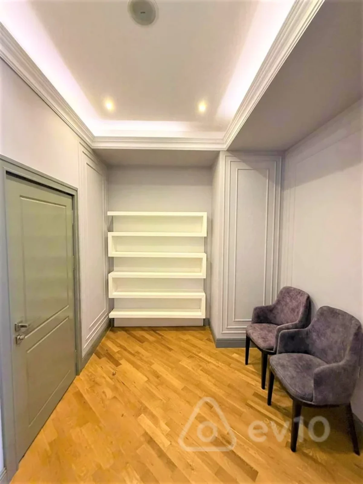 Kirayə verilir 3 otaqlı yeni tikili 190 m²