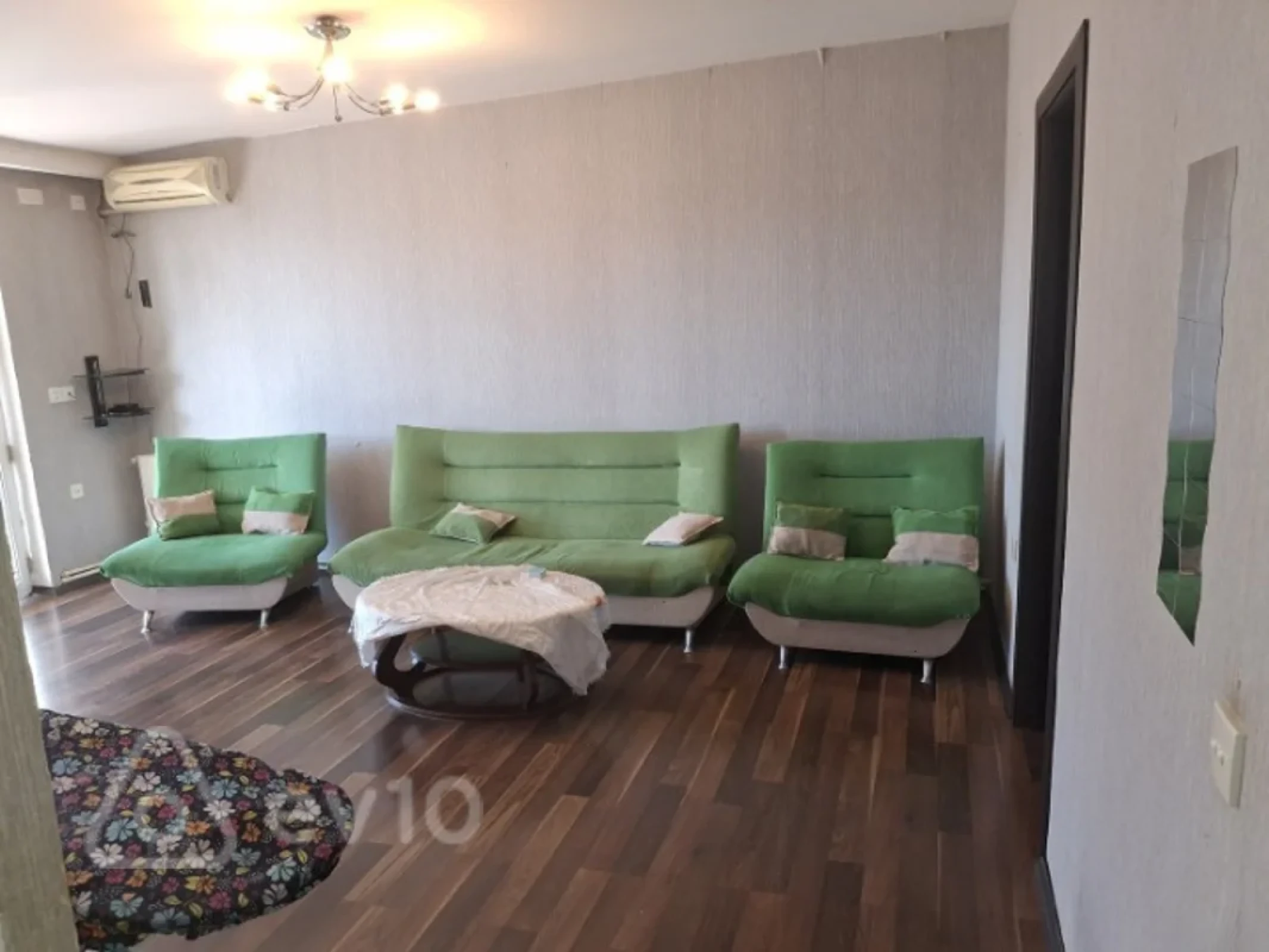 Kirayə verilir 2 otaqlı köhnə tikili 75 m²