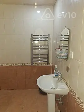 Kirayə verilir 2 otaqlı köhnə tikili 75 m²
