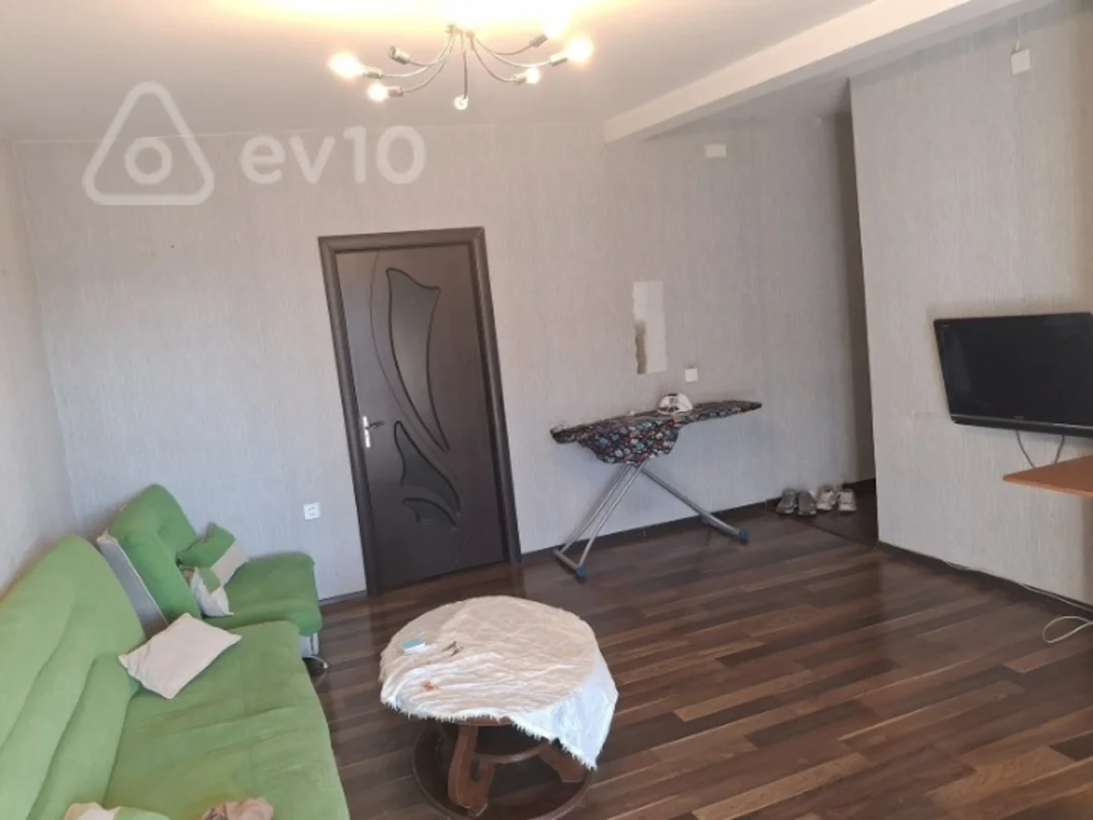 Kirayə verilir 2 otaqlı köhnə tikili 75 m²