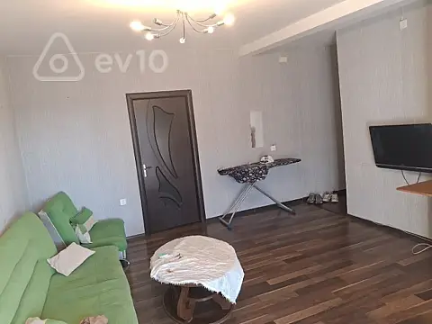 Kirayə verilir 2 otaqlı köhnə tikili 75 m²