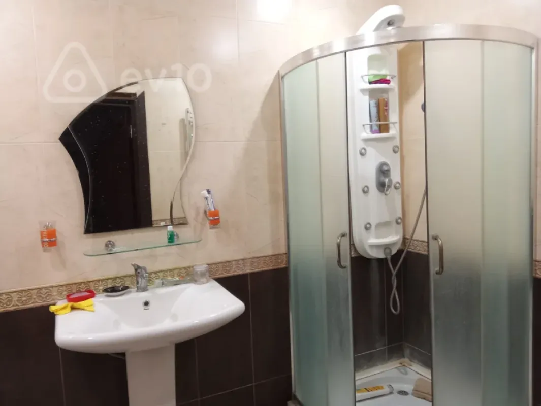 Kirayə verilir 2 otaqlı yeni tikili 110 m²