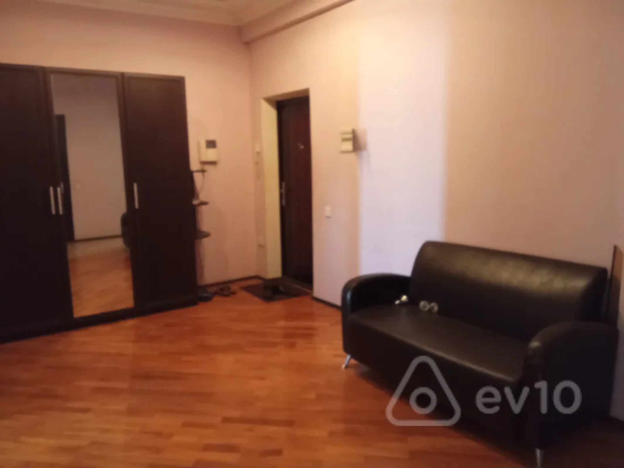 Kirayə verilir 2 otaqlı yeni tikili 110 m²