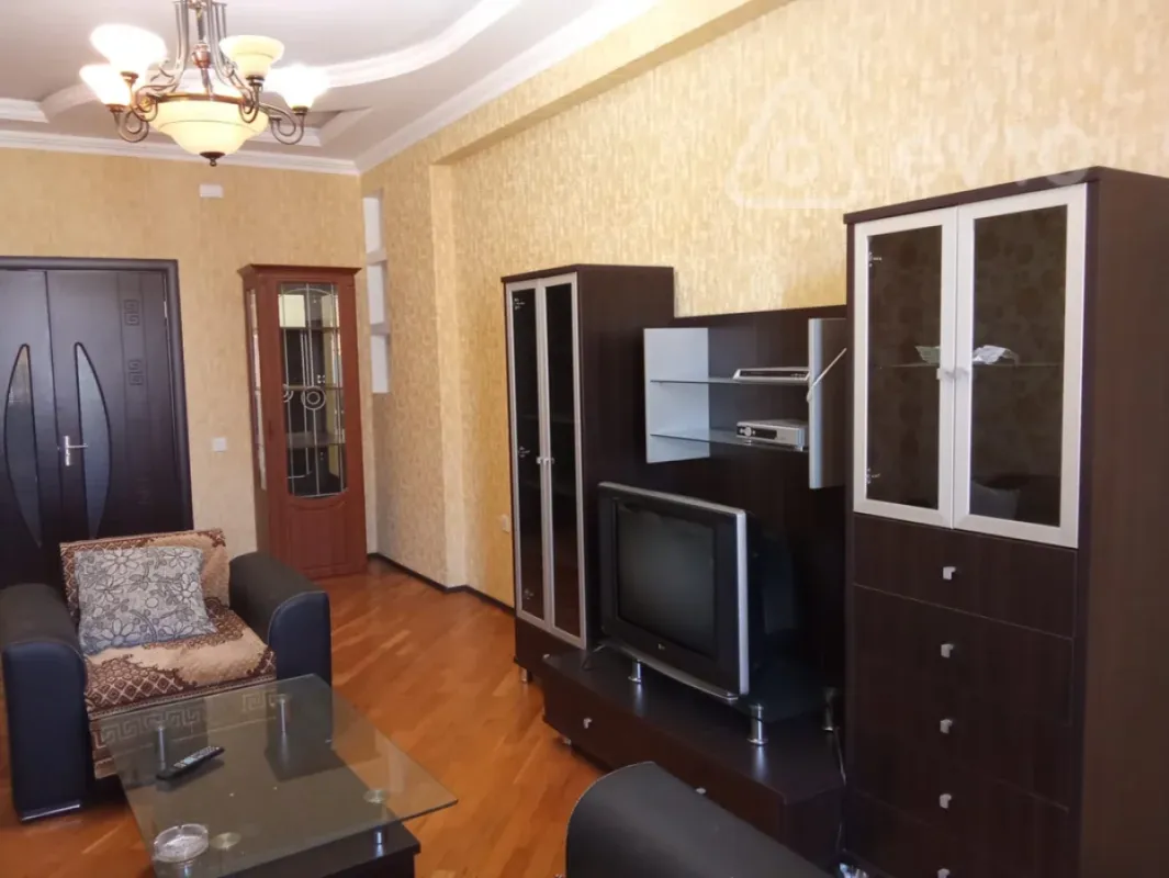 Kirayə verilir 2 otaqlı yeni tikili 110 m²