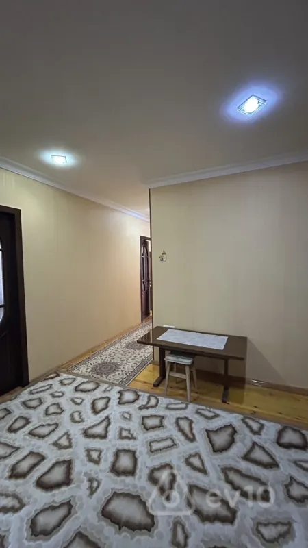 Kirayə verilir 2 otaqlı yeni tikili 85 m²