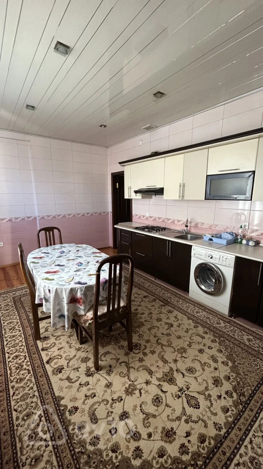 Kirayə verilir 2 otaqlı yeni tikili 85 m²