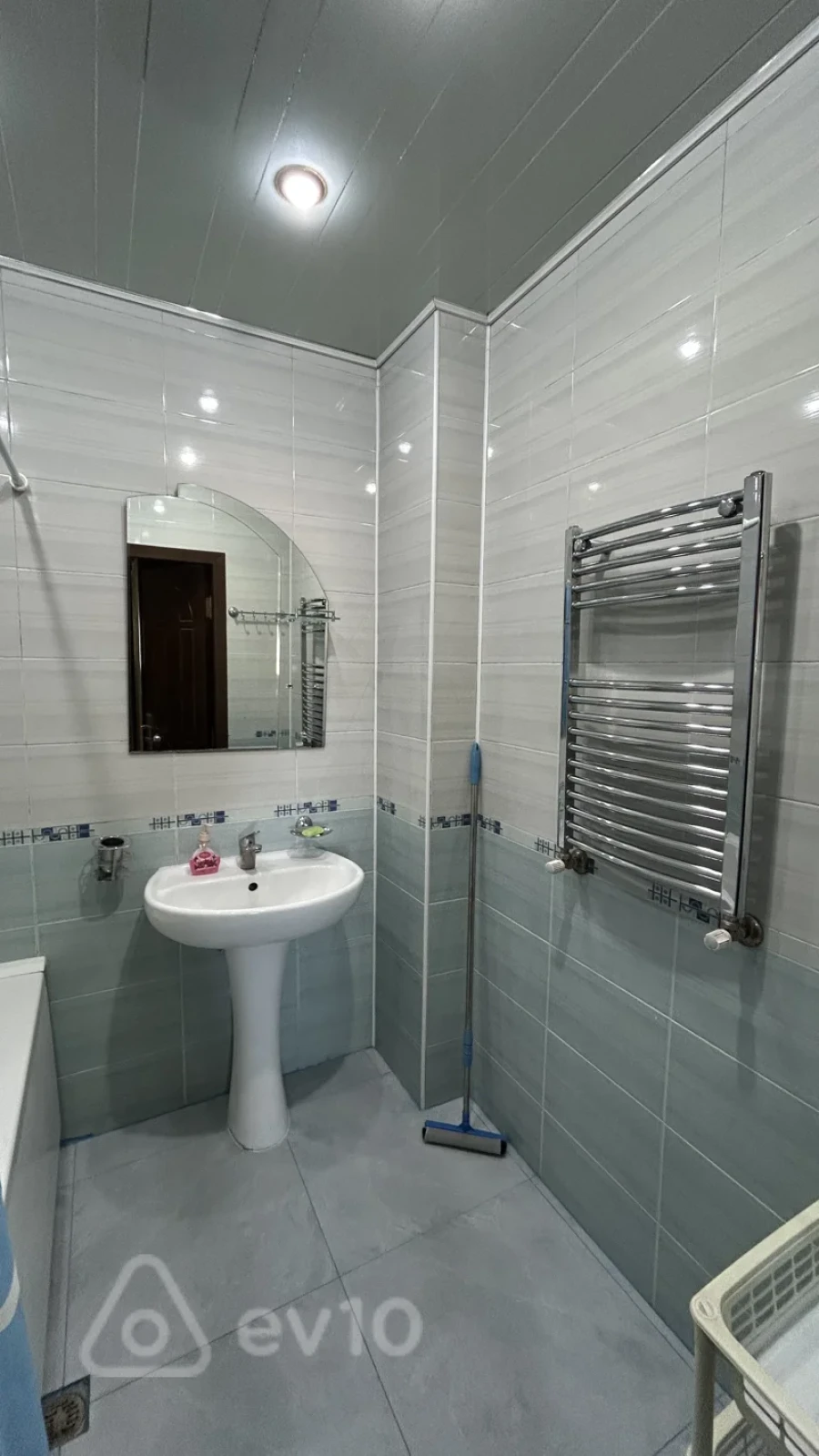 Kirayə verilir 2 otaqlı yeni tikili 85 m²