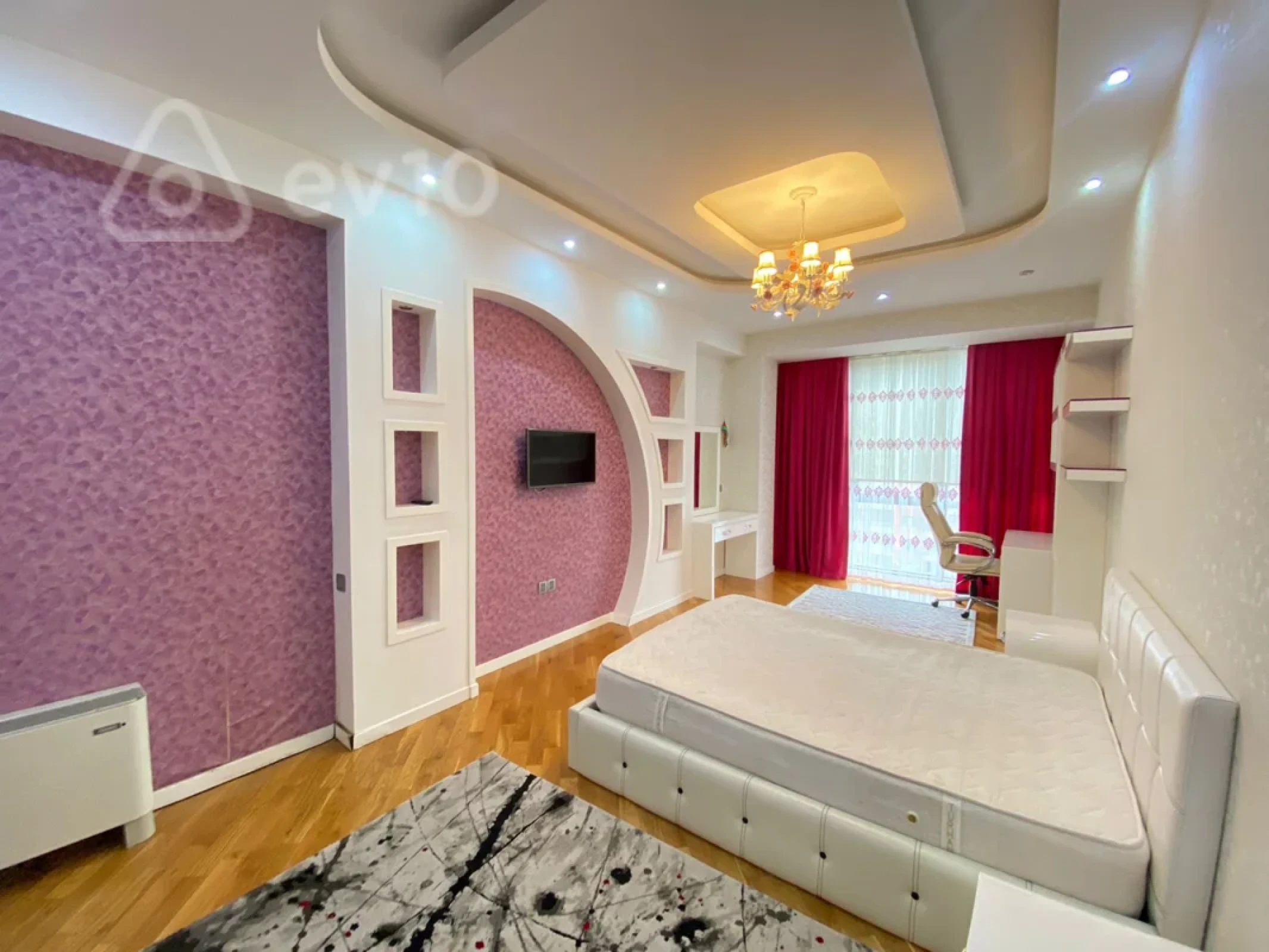 Kirayə verilir 4 otaqlı yeni tikili 200 m²