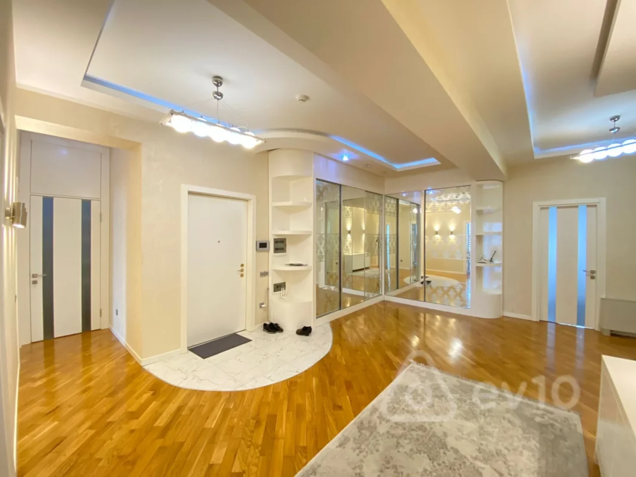 Kirayə verilir 4 otaqlı yeni tikili 200 m²