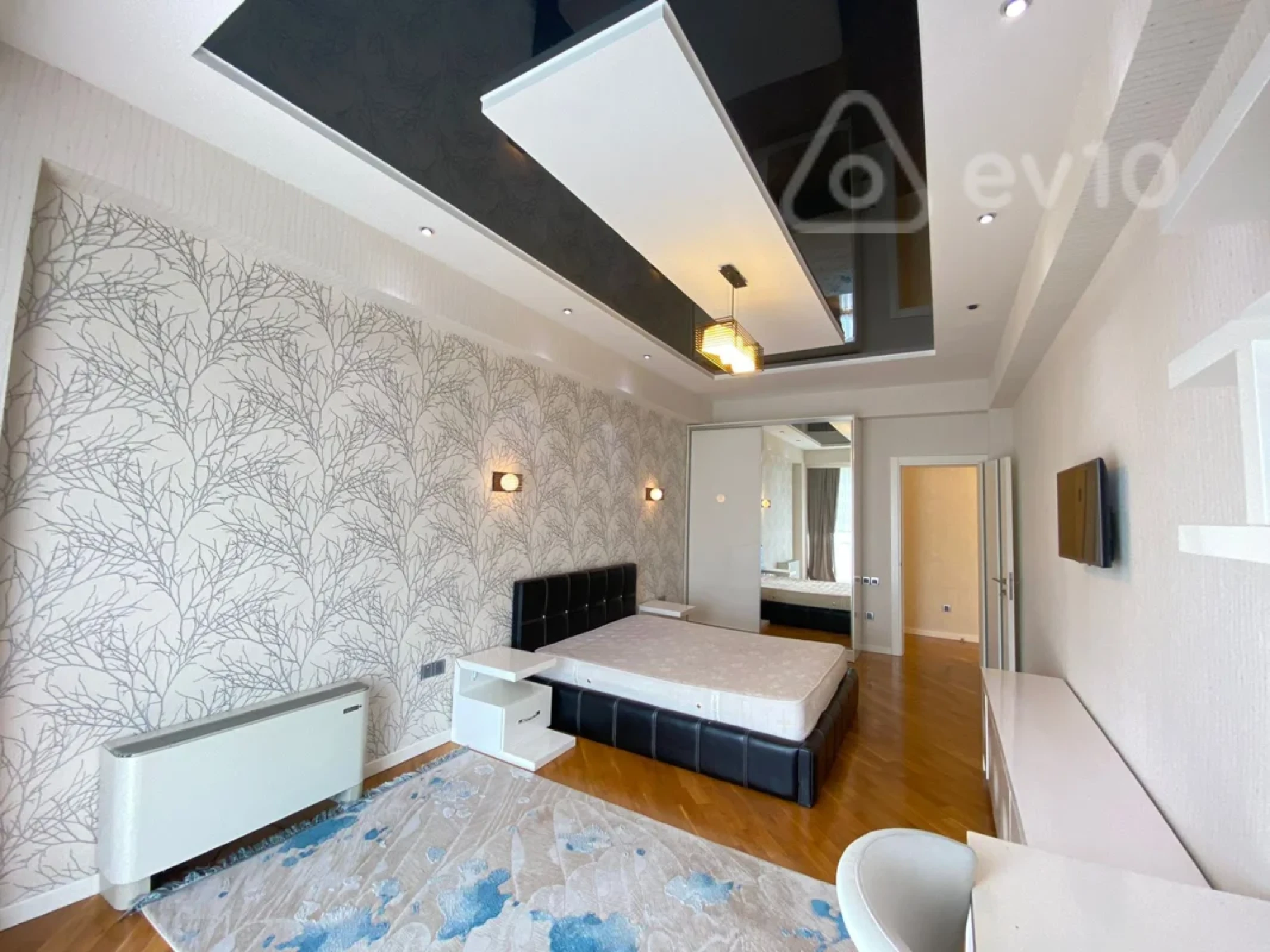 Kirayə verilir 4 otaqlı yeni tikili 200 m²