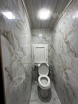 Kirayə verilir 2 otaqlı köhnə tikili 65 m²