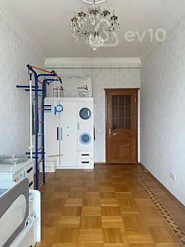 Kirayə verilir 3 otaqlı yeni tikili 124 m²
