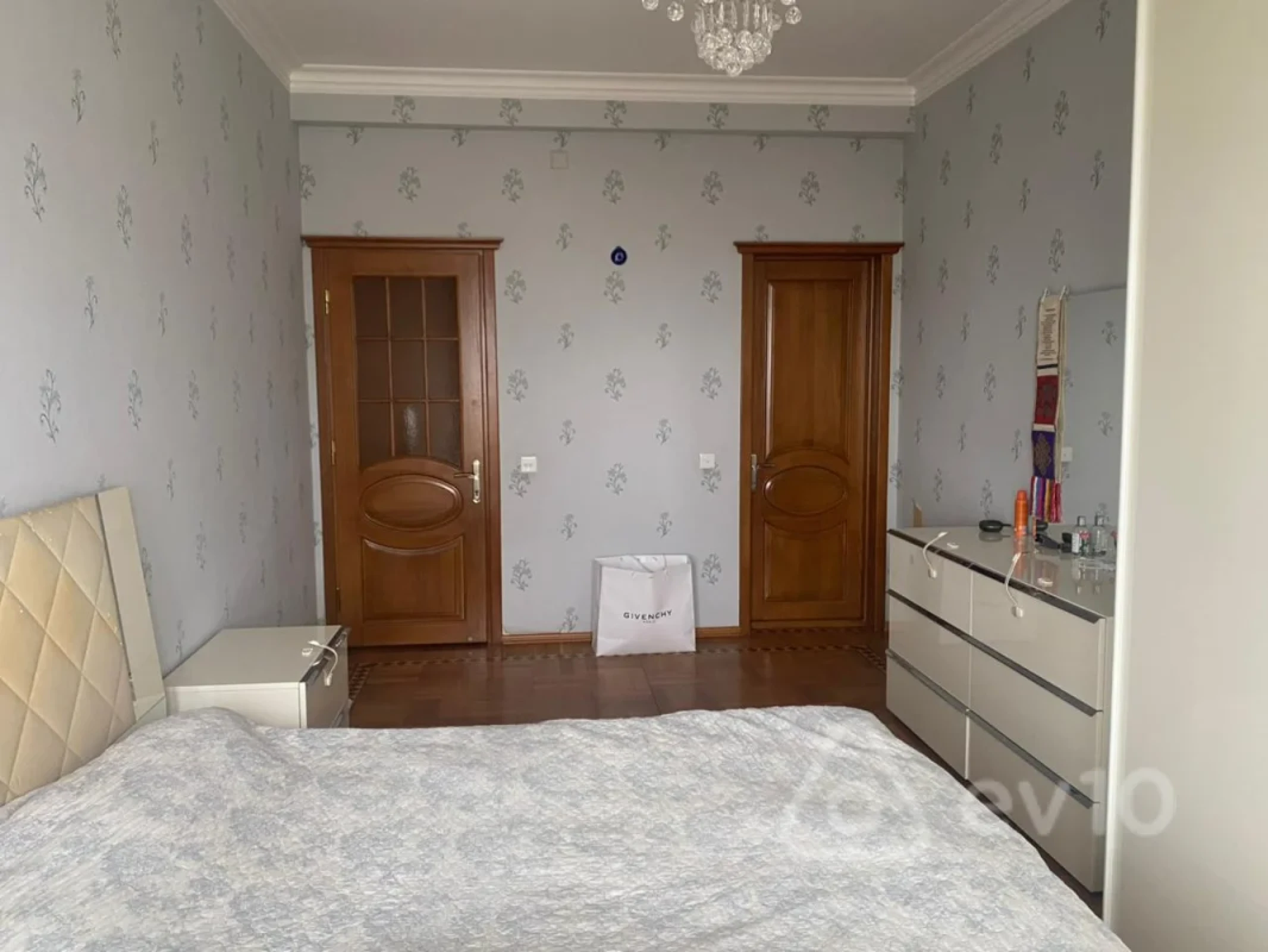 Kirayə verilir 3 otaqlı yeni tikili 124 m²